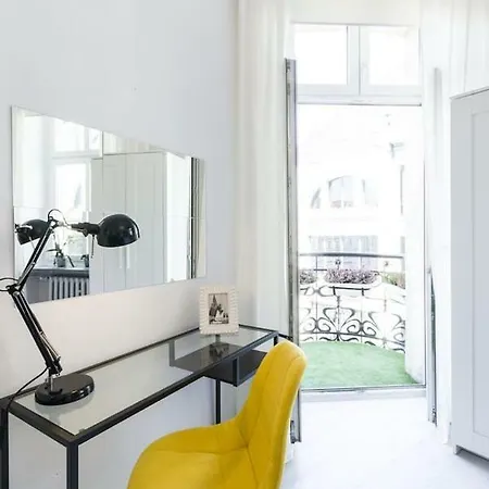 Ruska Street Old Town - Big - Climatic - 11 People - 300m Town Hall דירה