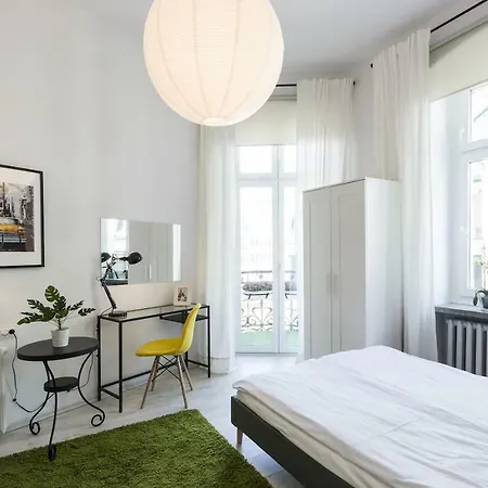 Ruska Street Old Town - Big - Climatic - 11 People - 300m Town Hall דירה *