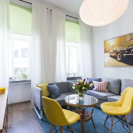 Ruska Street Old Town - Big - Climatic - 11 People - 300m Town Hall דירה