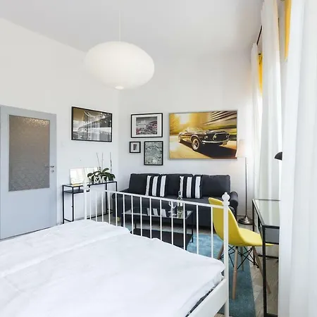 Ruska Street Old Town - Big - Climatic - 11 People - 300m Town Hall Appartement