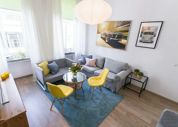 Ruska Street Old Town - Big - Climatic - 11 People - 300m Town Hall