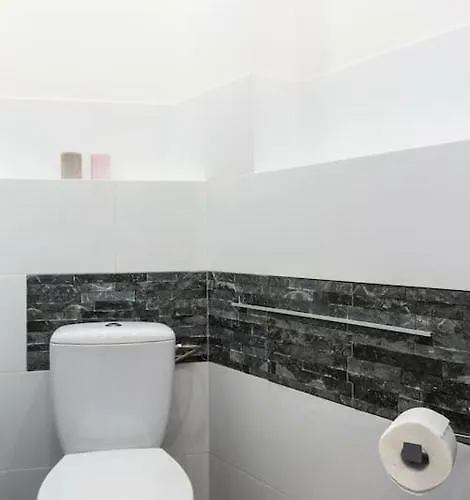 아파트 Ruska Street Old Town - Big - Climatic - 11 People - 300m Town Hall 브로츠와프