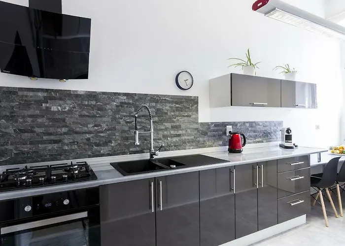 Ruska Street Old Town - Big - Climatic - 11 People - 300m Town Hall 아파트